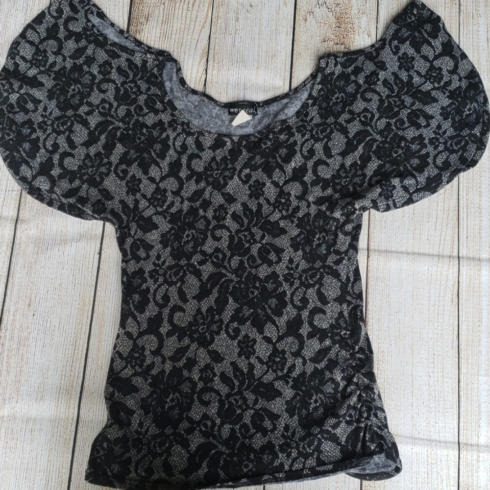 💟Lace Print Cold Shoulder Top